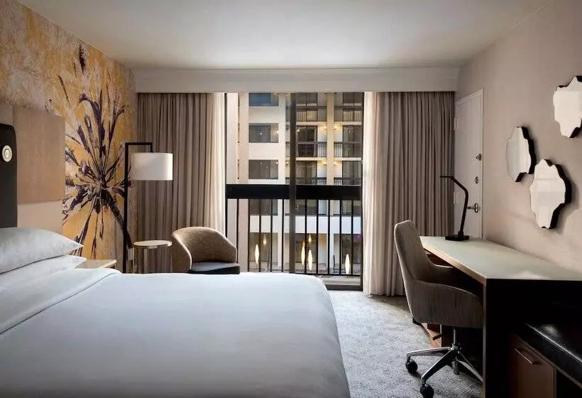 景色の見えるダブルベッドスタンダードルーム, Westchester Marriott