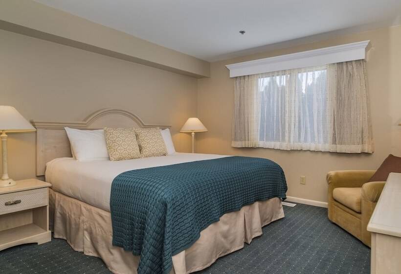 جناح, Water's Edge Resort & Spa