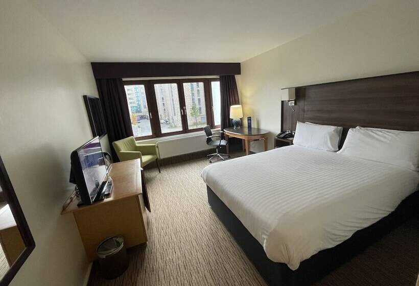 Номер Клуб, Copthorne Hotel Manchester Salford Quays