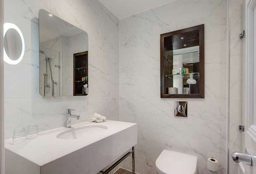 غرفة قياسية مطلّة علي البحر, Hilton Imperial Dubrovnik