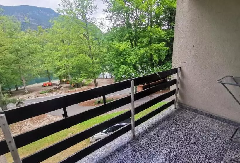 اتاق استاندارد سه نفره, Hostel Pod Voglom