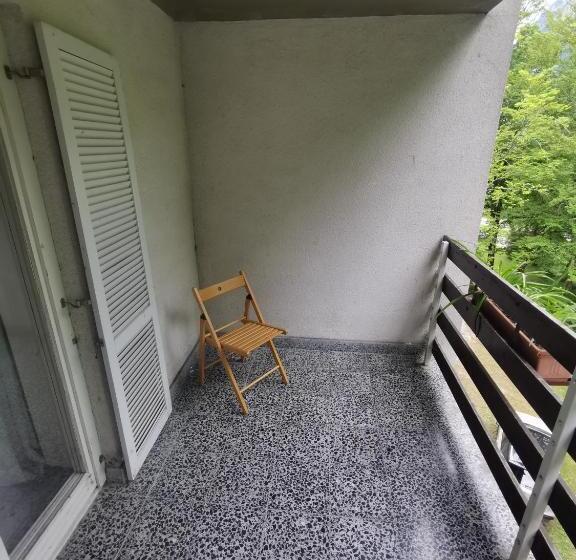 اتاق استاندارد چهار تخته, Hostel Pod Voglom