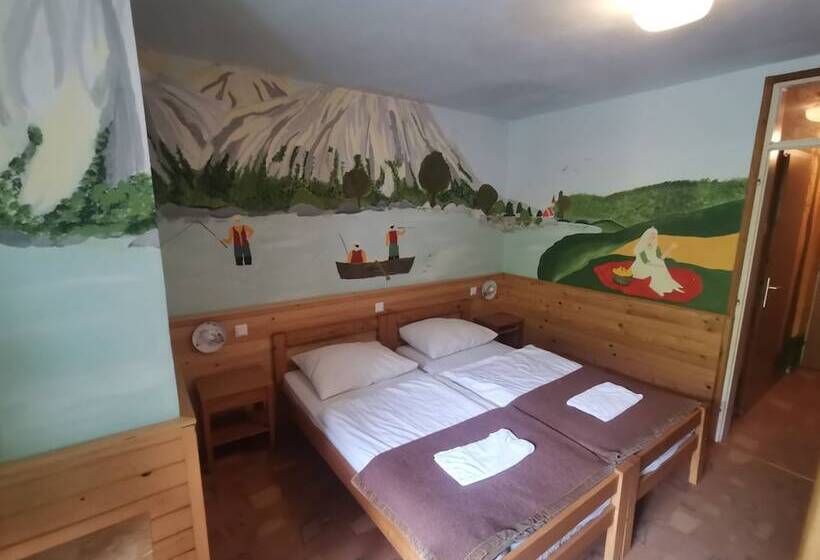 اتاق استاندارد چهار تخته, Hostel Pod Voglom