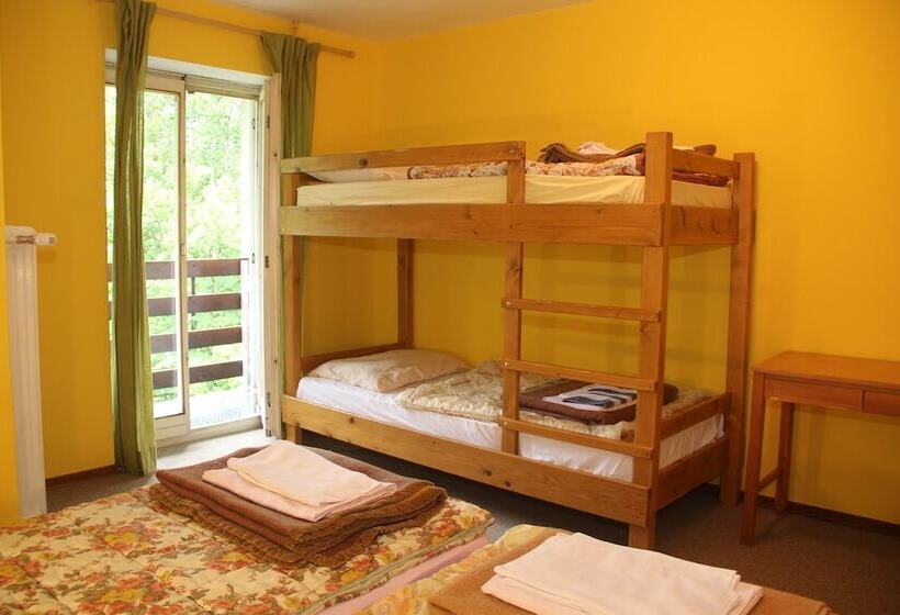 اتاق استاندارد چهار تخته, Hostel Pod Voglom