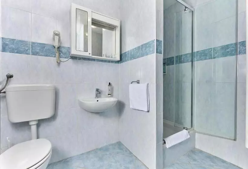 اتاق راحتی با چشم‌انداز دریا, Mediteran Hotel By Aminess