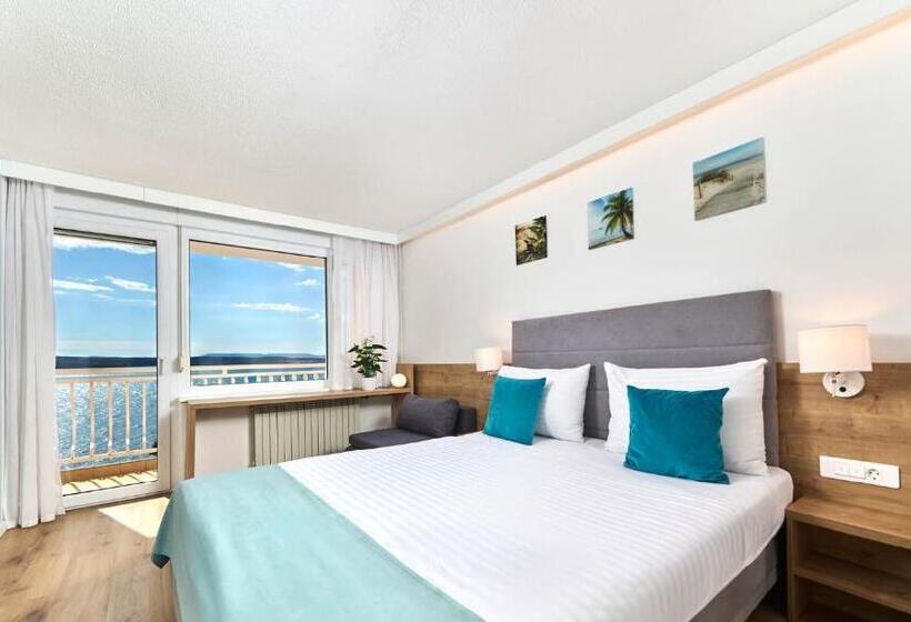 Номер Superior Вид на Море с Балконом, Mediteran Hotel By Aminess