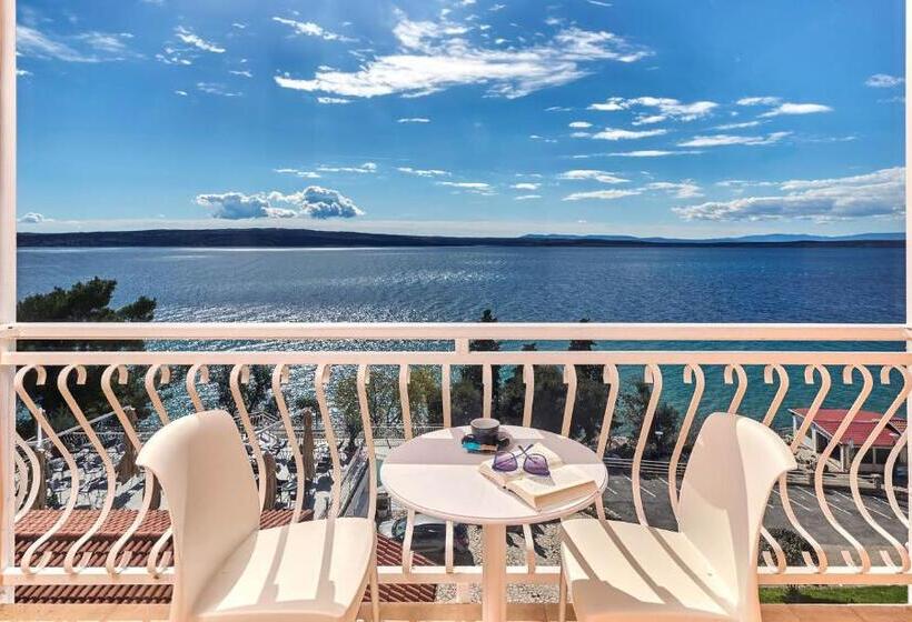 Номер Superior Вид на Море с Балконом, Mediteran Hotel By Aminess