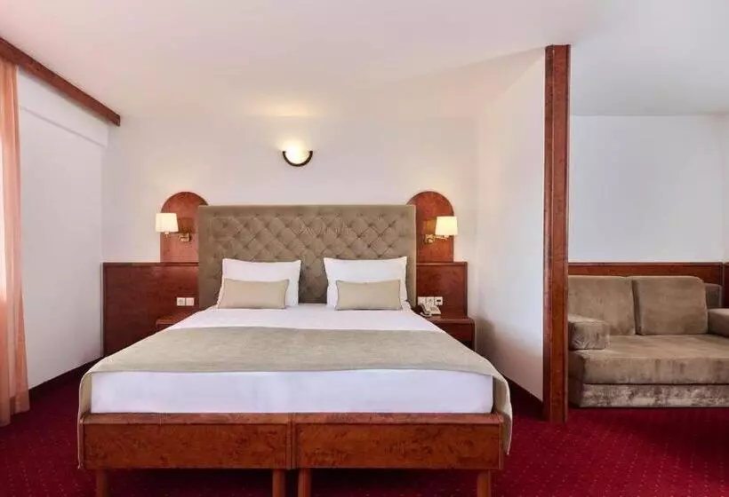 سوییت جونیور راحتی, Mediteran Hotel By Aminess