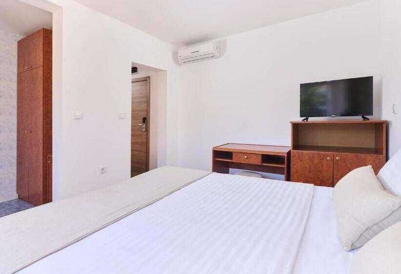 Семейный Номер, Mediteran Hotel By Aminess