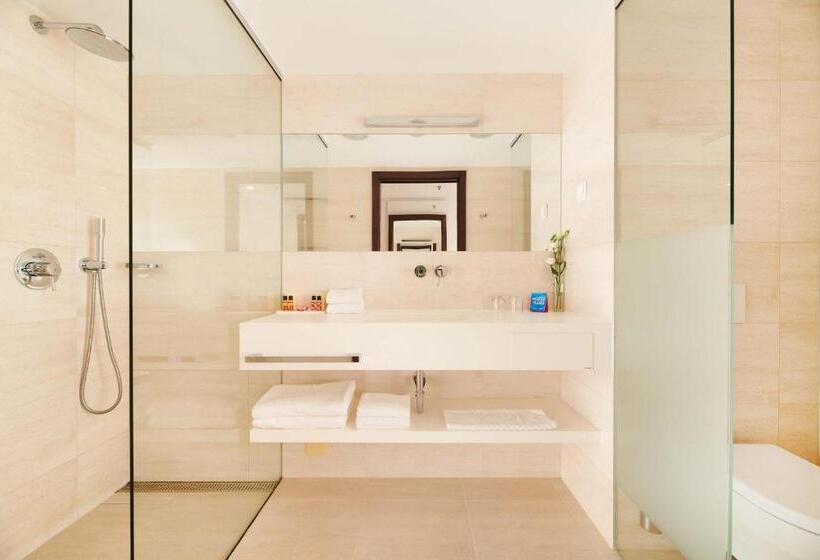 オーシャンビューのプレミアムルーム。, Parentium Plava Laguna