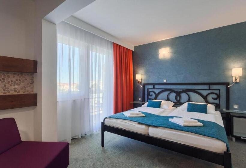 バルコニー付きスーペリアルーム, Porec