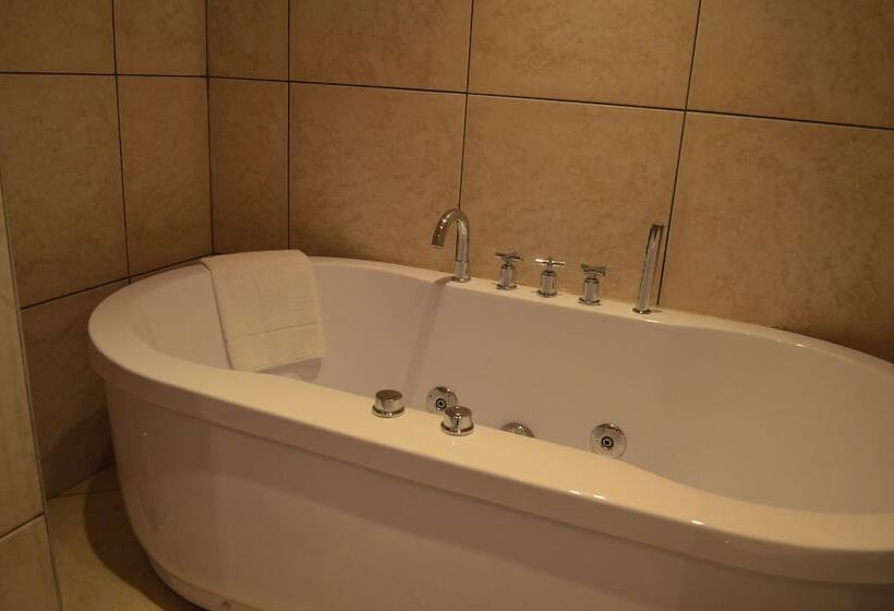 سوییت لوکس, Pullman Lubumbashi Grand Karavia