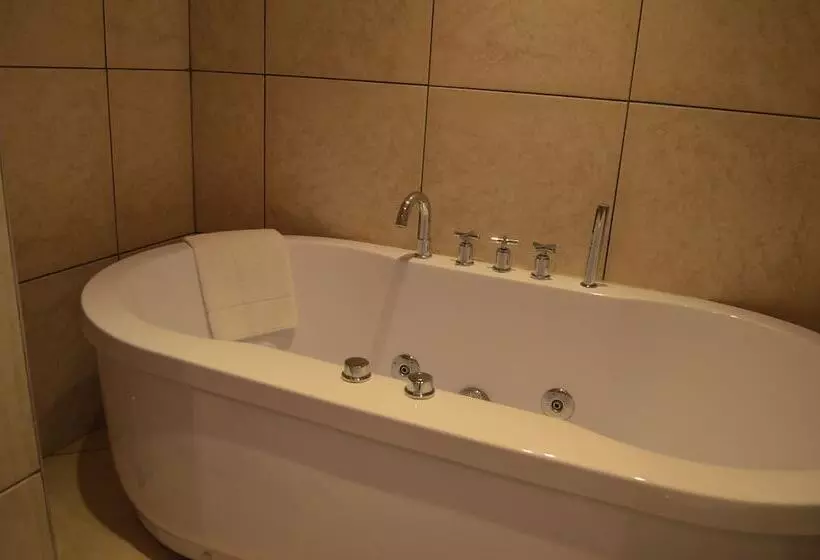 سوییت لوکس, Pullman Lubumbashi Grand Karavia