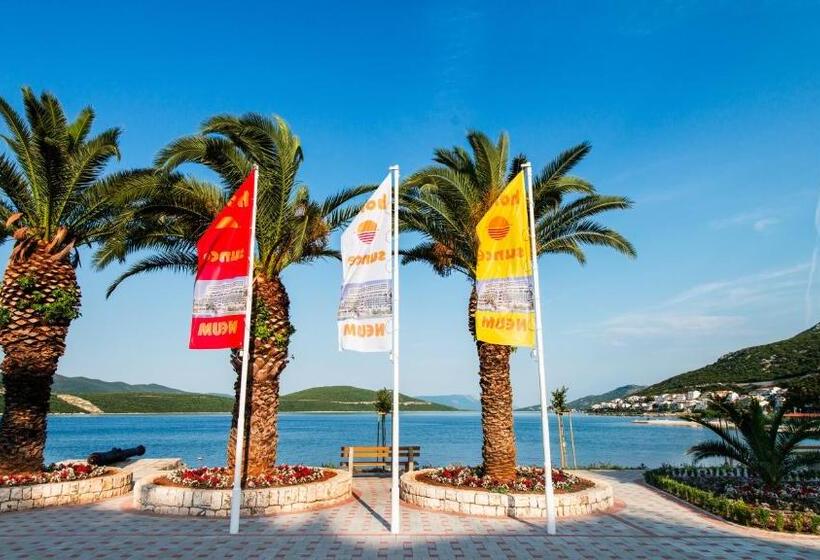 اتاق لوکس با بالکن و چشمانداز دریا, Sunce Neum