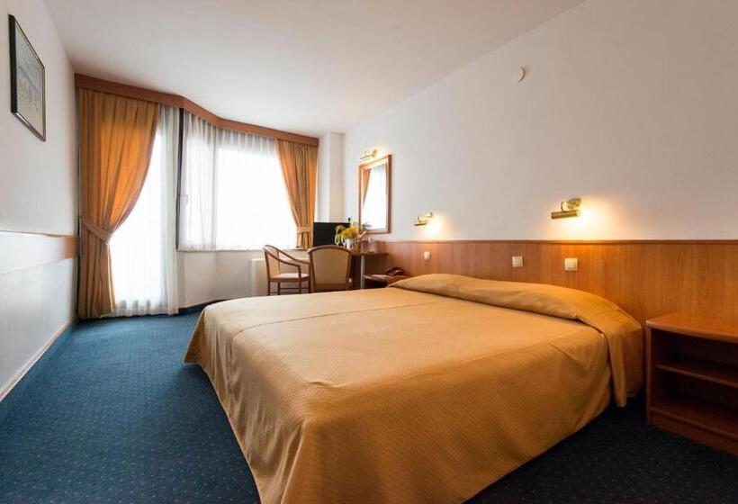 اتاق استاندارد با چشمانداز شهر, Sunce Neum