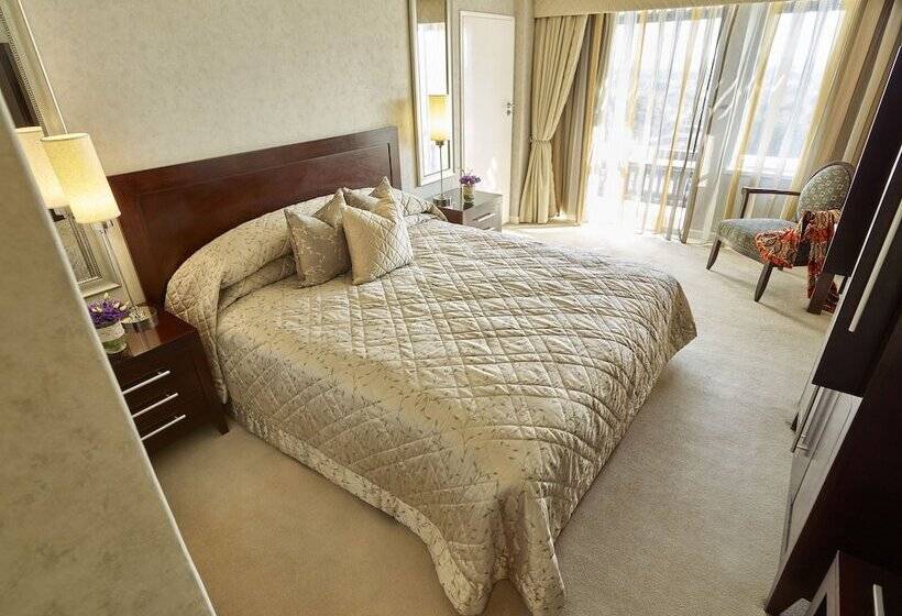 디럭스 스위트, Taj Pamodzi Lusaka