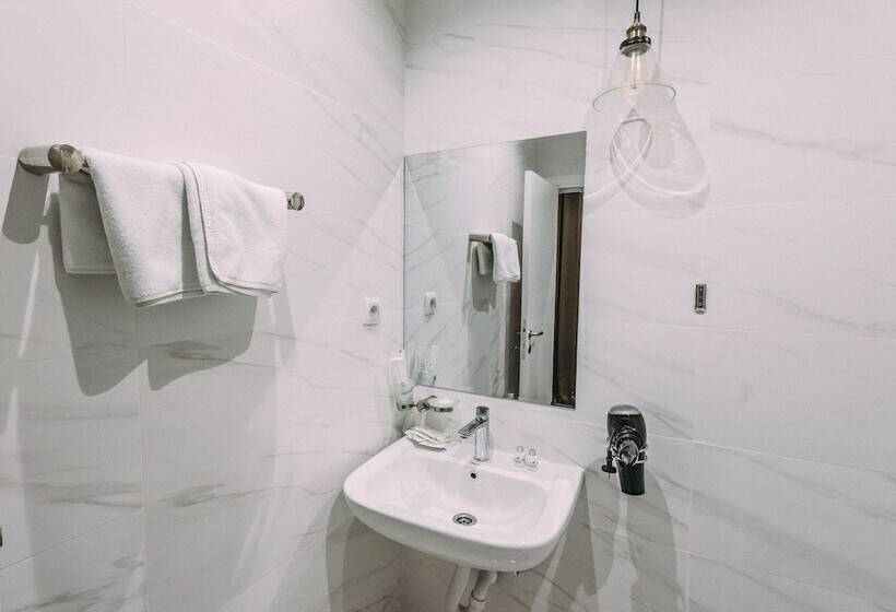 Chambre Standard Individuelle, Union