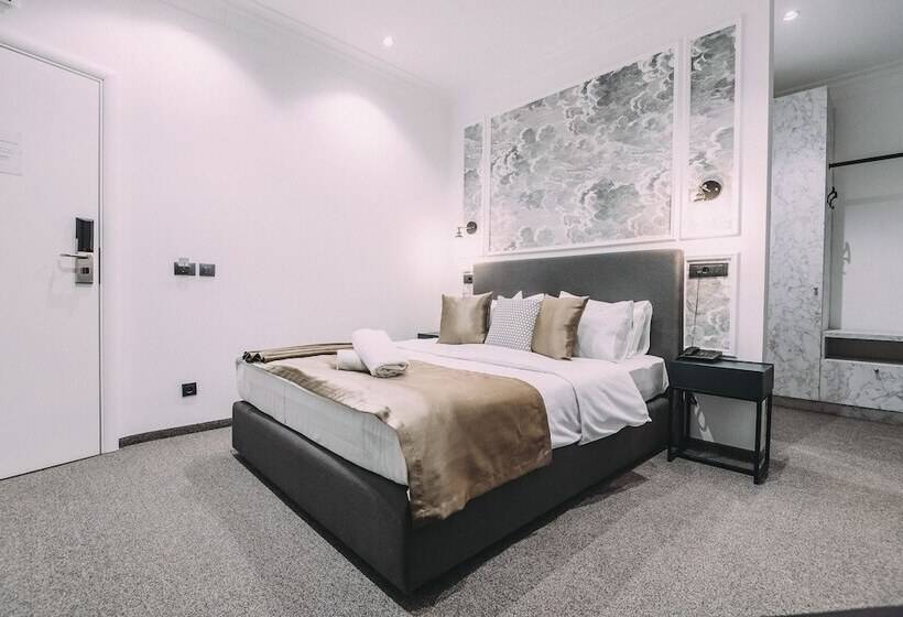 Chambre Triple Standard, Union