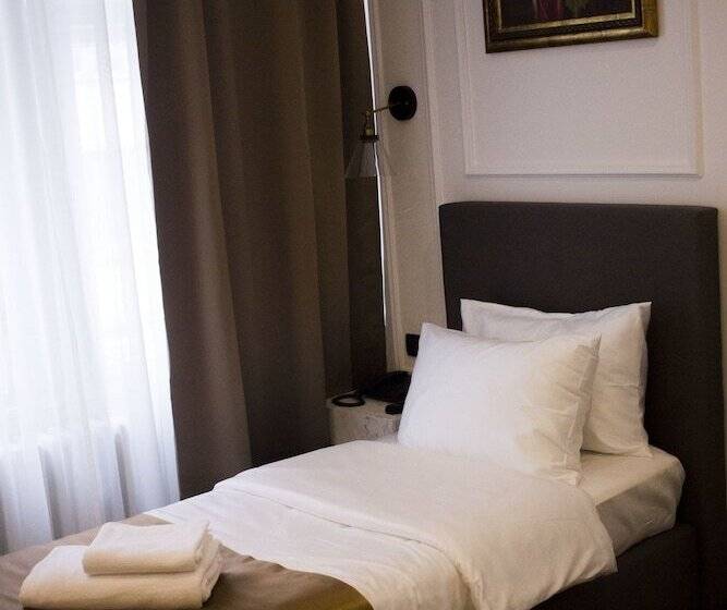 Chambre Triple Standard, Union