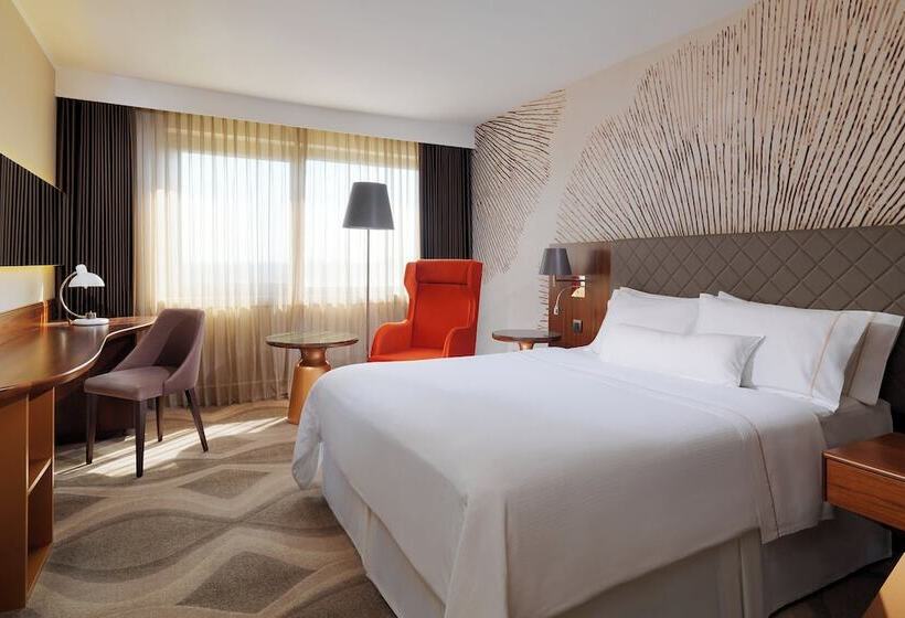 غرفة ديلوكس مطلة على المدينة, The Westin Zagreb