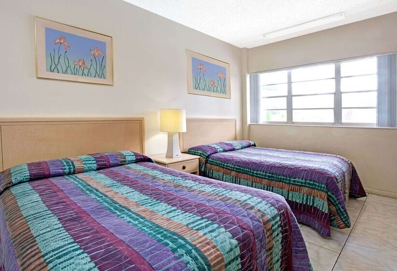 스탠다드 룸 더블 침대 2개, Knights Inn Hallandale