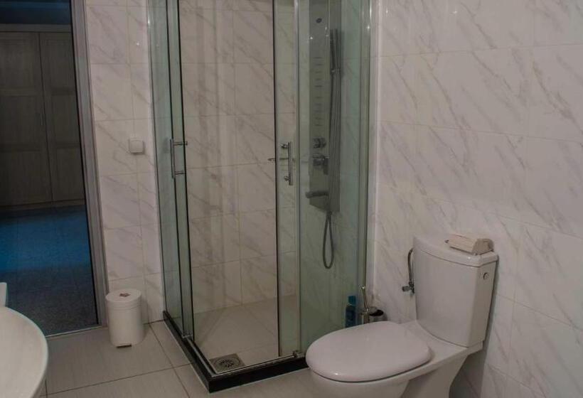 اتاق استاندارد سه نفره, Motel Predejane