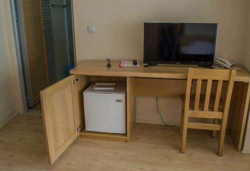 اتاق استاندارد چهار تخته, Motel Predejane