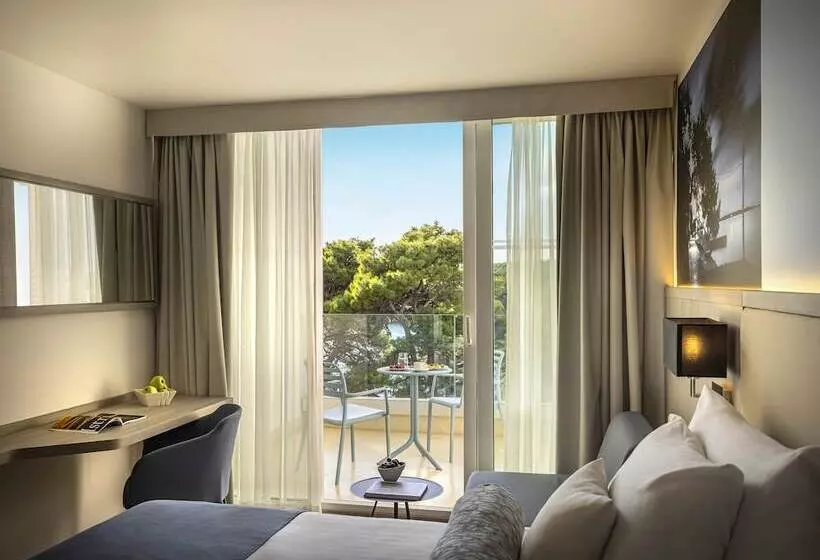 オーシャンビュースタンダードルーム, Valamar Carolina Hotel & Villas