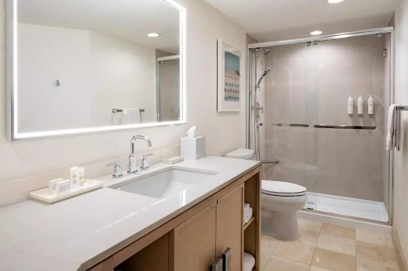 キングサイズベッドのスタンダードルーム, Grand Cayman Marriott Resort