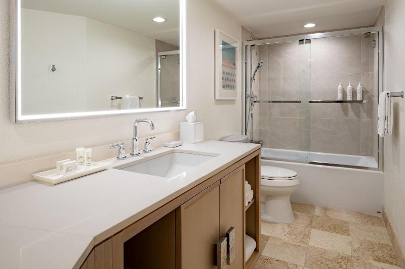 キングサイズベッドのスタンダードルーム, Grand Cayman Marriott Resort