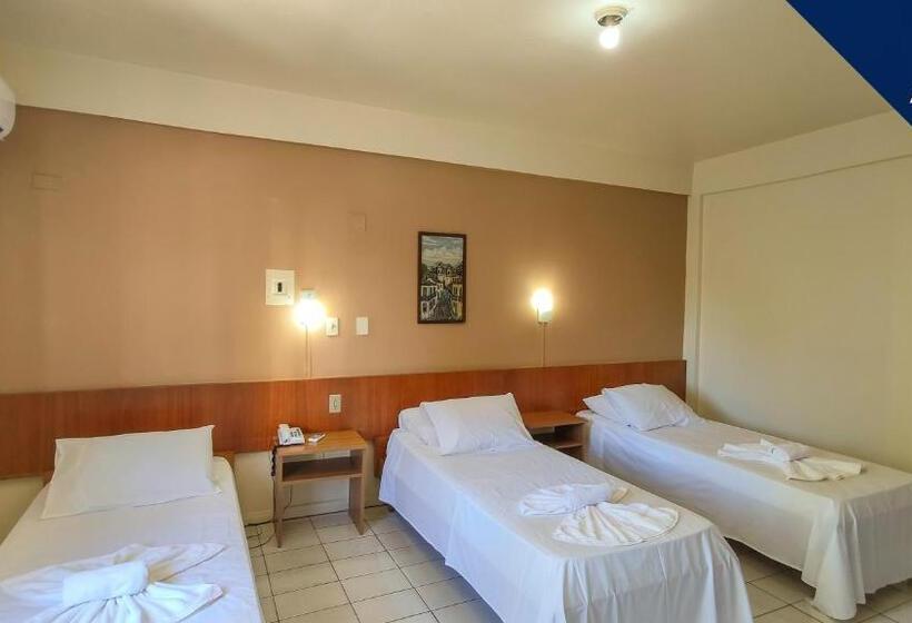 标准三人间, Ambassador