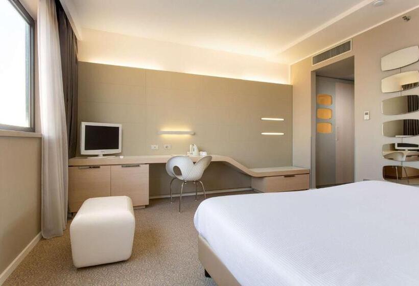 اتاق استاندارد, Best Western Plus Tower Hotel Bologna