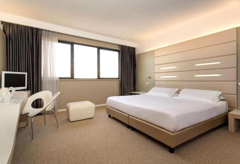 اتاق استاندارد, Best Western Plus Tower Hotel Bologna