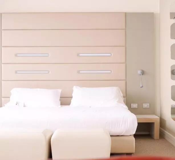 سوییت جونیور لوکس, Best Western Plus Tower Hotel Bologna