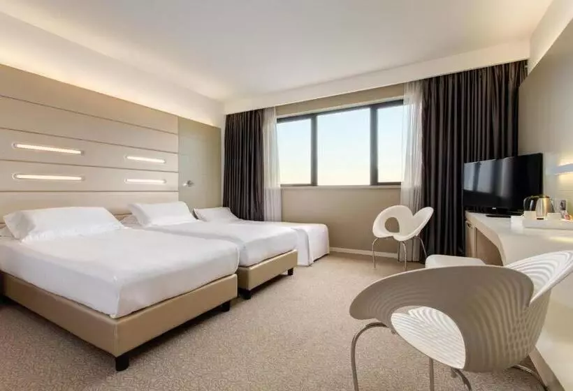 اتاق استاندارد سه نفره, Best Western Plus Tower Hotel Bologna