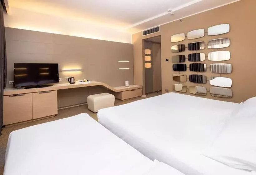 اتاق استاندارد سه نفره, Best Western Plus Tower Hotel Bologna
