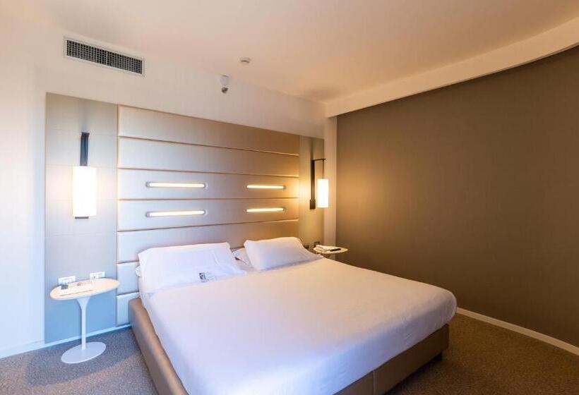 اتاق استاندارد چهار تخته, Best Western Plus Tower Hotel Bologna