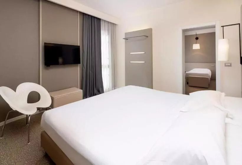 اتاق استاندارد چهار تخته, Best Western Plus Tower Hotel Bologna