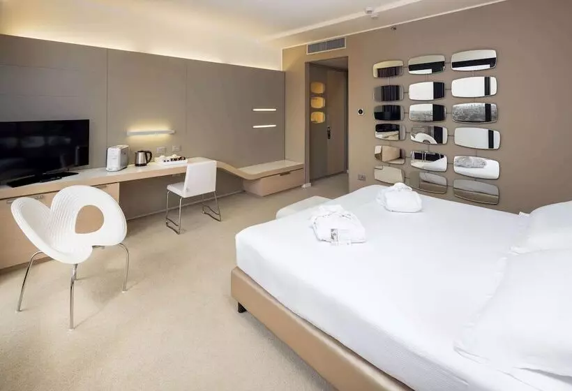 اتاق لوکس, Best Western Plus Tower Hotel Bologna