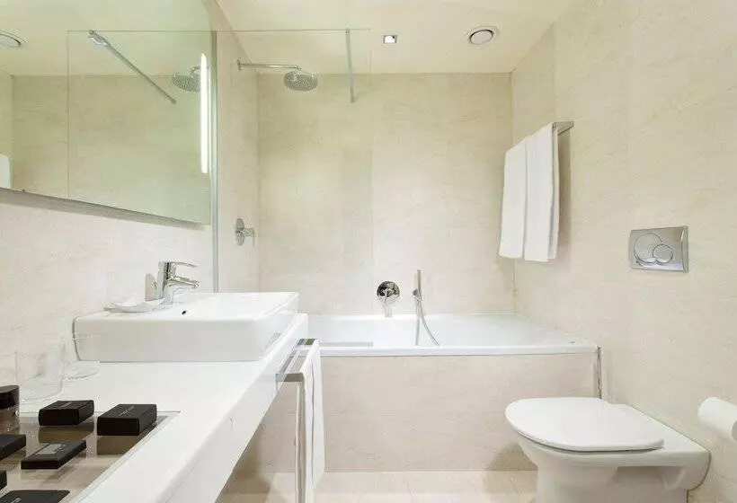 اتاق لوکس, Best Western Plus Tower Hotel Bologna