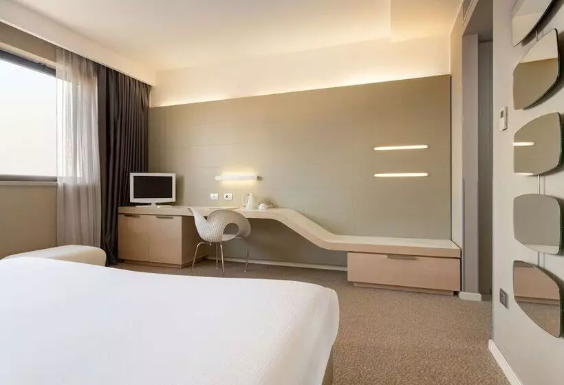 اتاق لوکس, Best Western Plus Tower Hotel Bologna