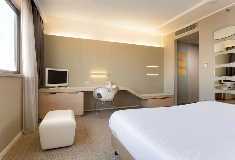 اتاق لوکس, Best Western Plus Tower Hotel Bologna