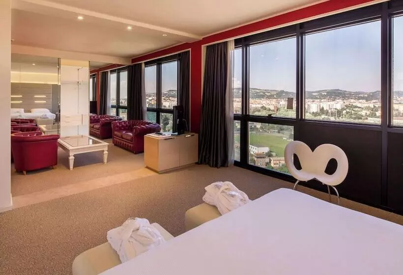 سوییت جونیور, Best Western Plus Tower Hotel Bologna