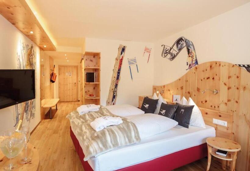 غرفة قياسية مطلة على الجبل, Der Kirchheimerhof   Superior