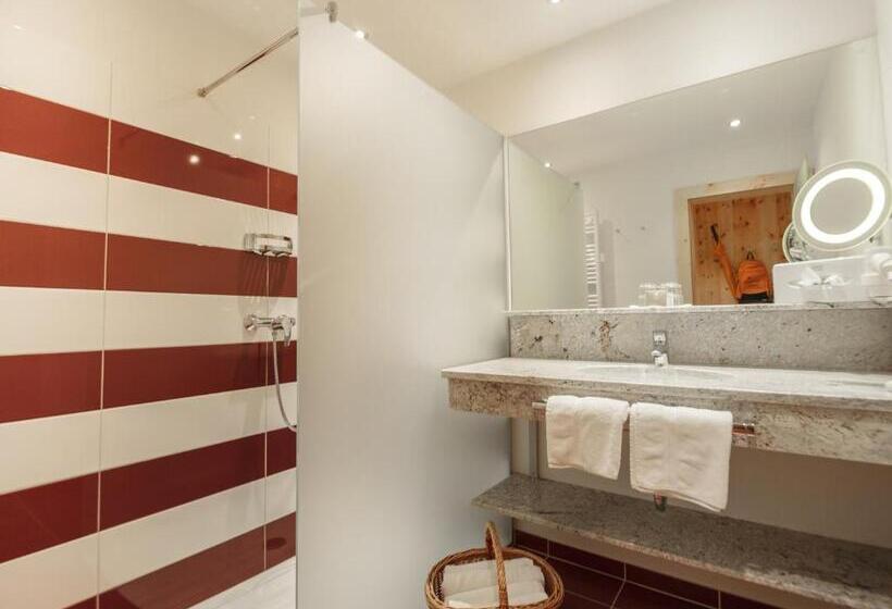 غرفة قياسية مطلة على الجبل, Der Kirchheimerhof   Superior