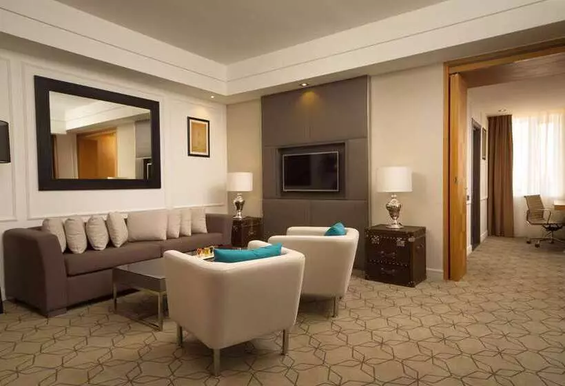 キングサイズベッドのスイートルーム, Glasgow Westerwood Spa & Golf Resort