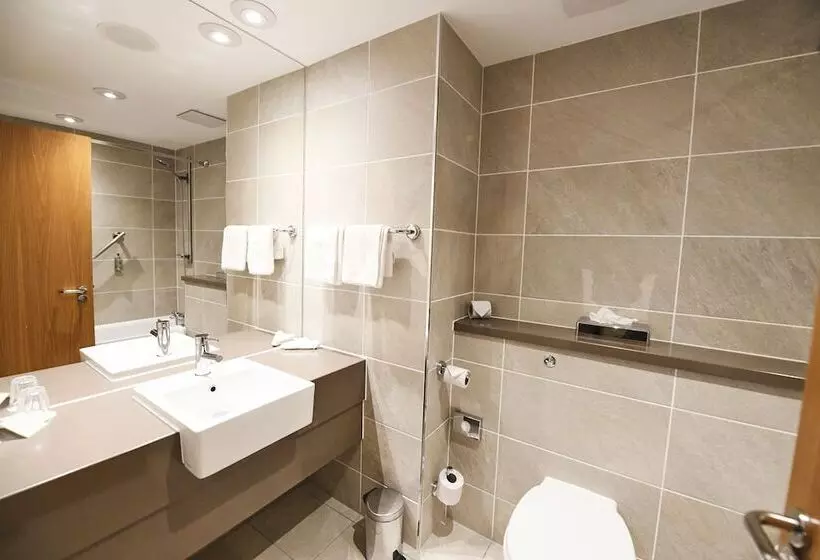 ２ダブルベッドのスタンダードルーム, Holiday Inn Telford Ironbridge, An Ihg