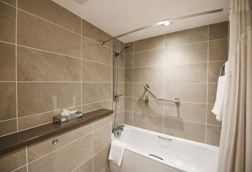 חדר סטנדרט שתי מיטות זוגיות, Holiday Inn Telford Ironbridge, An Ihg