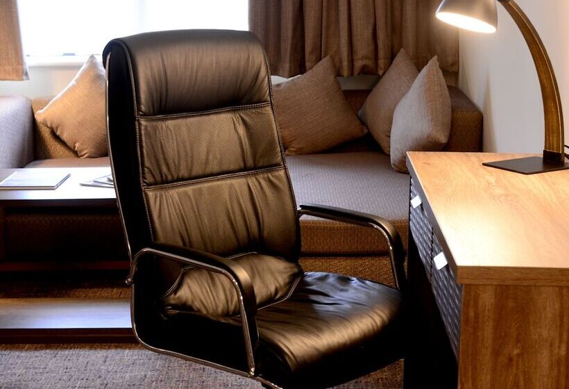 סוויטה, Holiday Inn Telford Ironbridge, An Ihg