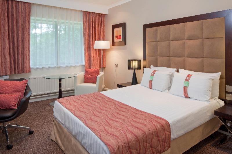 חדר סטנדרט מותאם לאדם עם מוגבלויות, Holiday Inn Telford Ironbridge, An Ihg